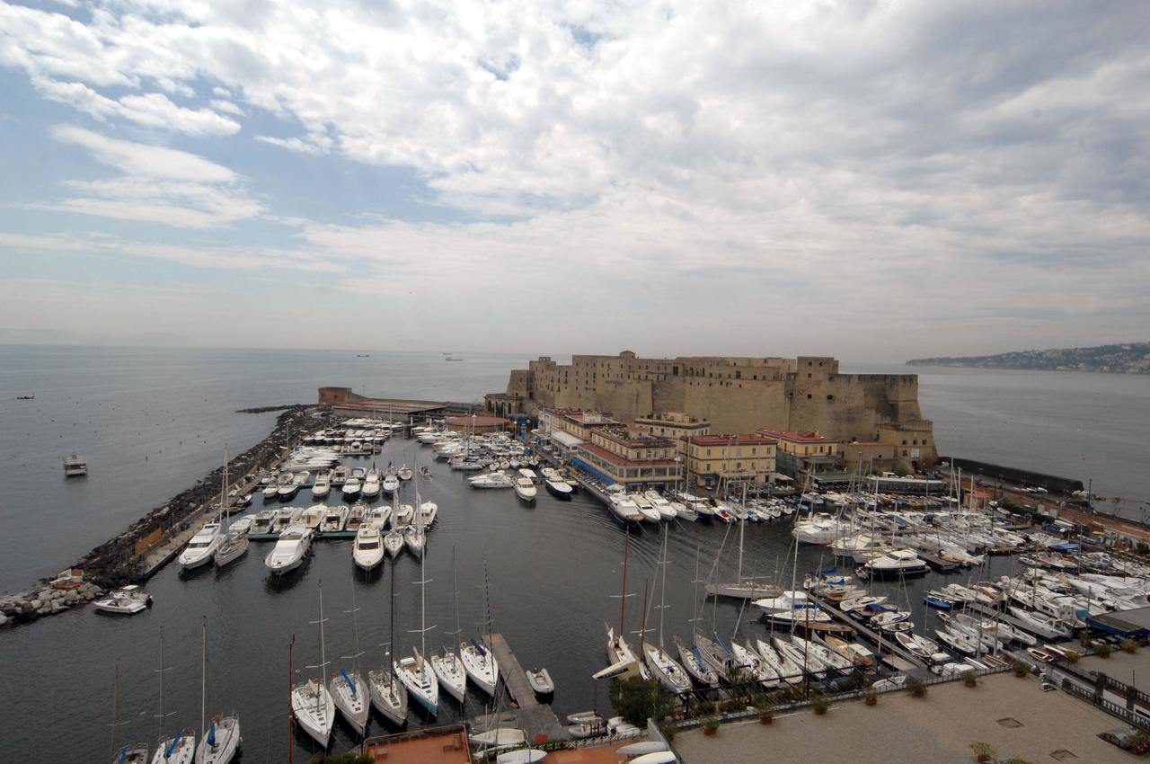 Transatlantico Ξενοδοχείο Νάπολη Εξωτερικό φωτογραφία